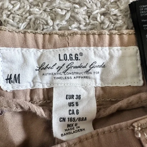 H&M Women's Cargo Shorts in Tan Size 6 - Picture 3 of 6